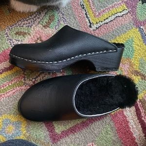 Shearling lined clogs